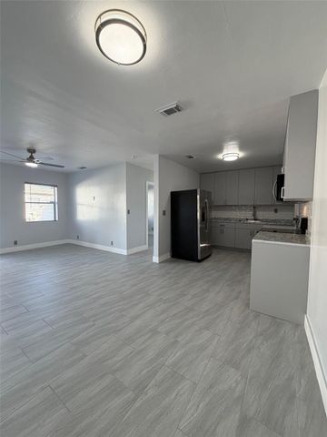 1966 NE 177, North Miami Beach, FL 33162