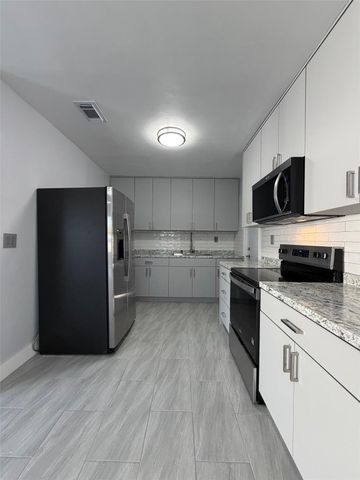 1966 NE 177, North Miami Beach, FL 33162