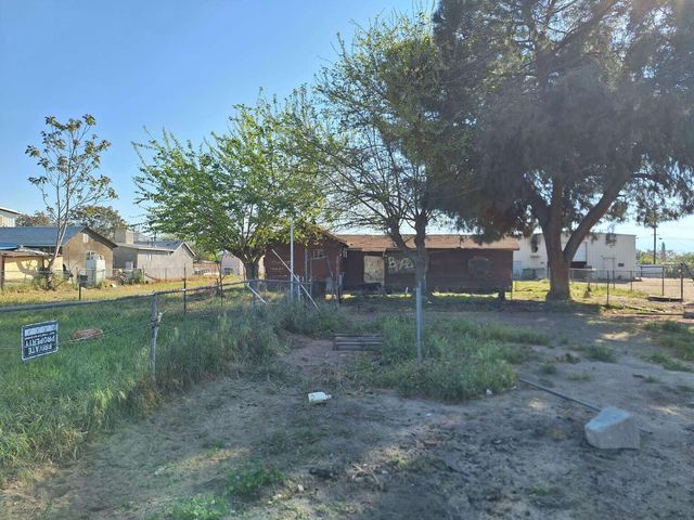 1500 E Springville Avenue, Porterville, CA 93257