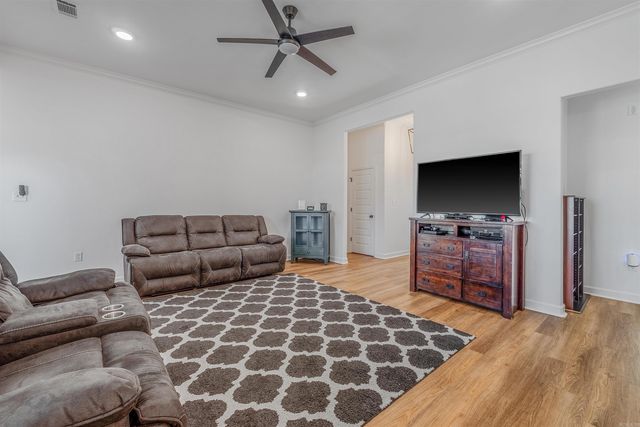 23 Dandelion Dr., Greenbrier, AR 72058