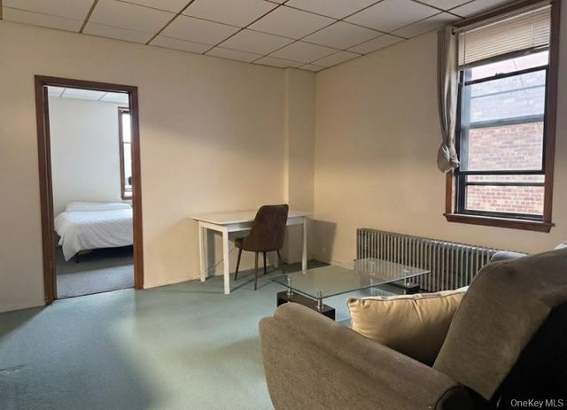 60-59 69th Street, Maspeth, NY 11378