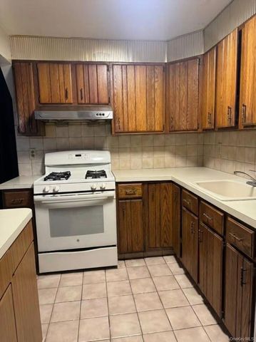 60-59 69th Street, Maspeth, NY 11378