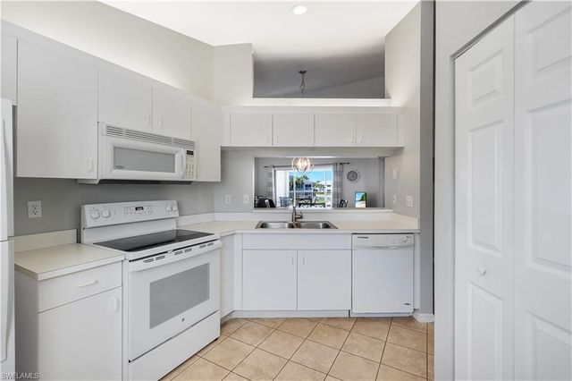 12131 Summergate CIR 203, Fort Myers, FL 33913