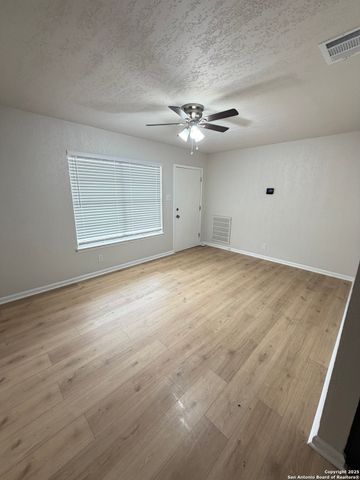 101 Young, Universal City, TX 78148