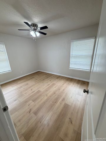 101 Young, Universal City, TX 78148