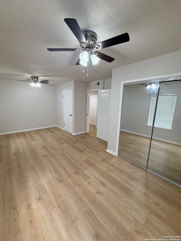 101 Young, Universal City, TX 78148