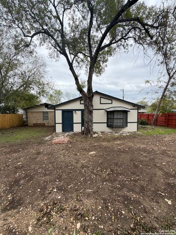 101 Young, Universal City, TX 78148