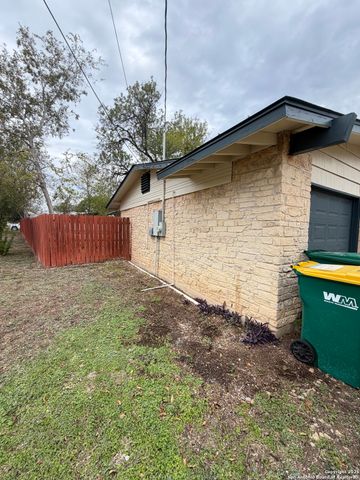 101 Young, Universal City, TX 78148