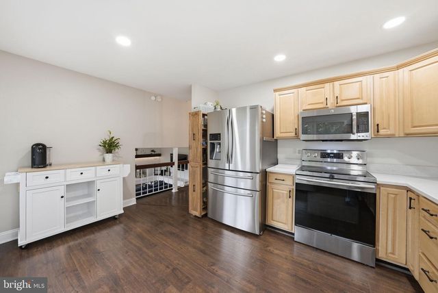101 PARK HILL CT, Sterling, VA 20164