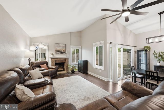 101 PARK HILL CT, Sterling, VA 20164