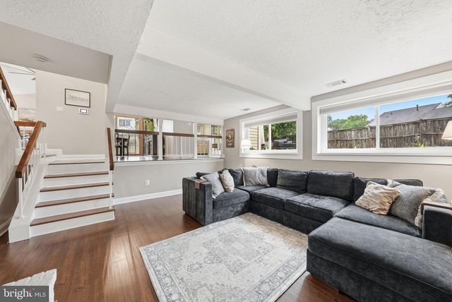 101 PARK HILL CT, Sterling, VA 20164