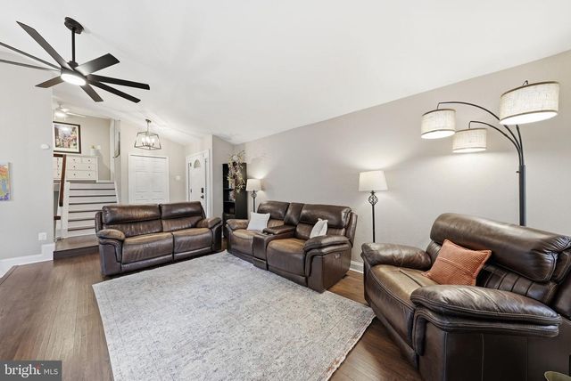 101 PARK HILL CT, Sterling, VA 20164