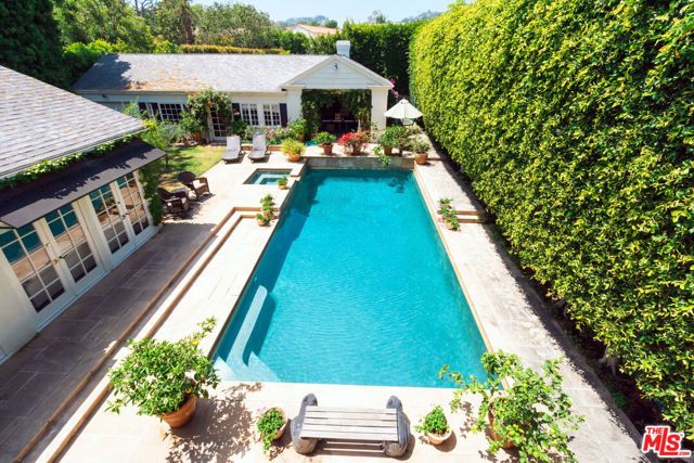 1717 CHEVY CHASE Drive, Beverly Hills, CA 90210