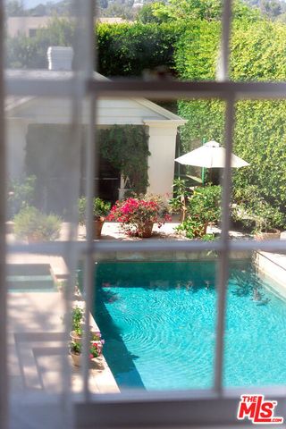 1717 CHEVY CHASE Drive, Beverly Hills, CA 90210