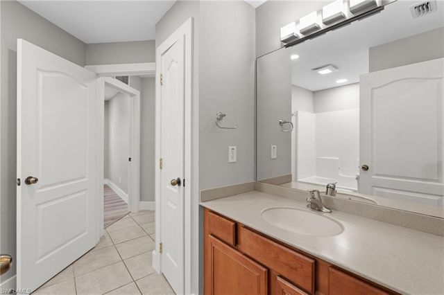 2004 NE 35th ST, Cape Coral, FL 33909