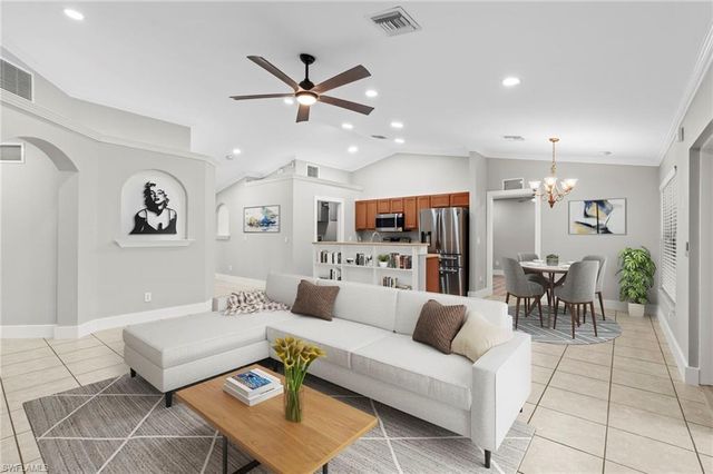 2004 NE 35th ST, Cape Coral, FL 33909