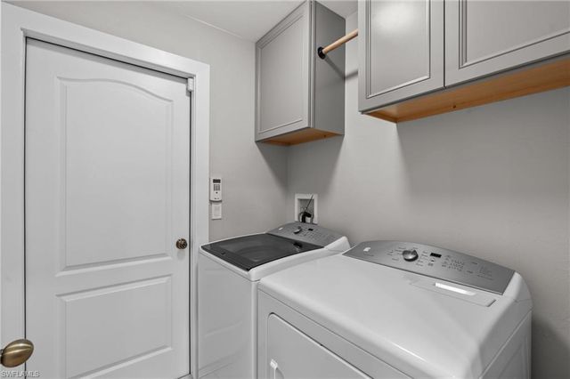 2004 NE 35th ST, Cape Coral, FL 33909