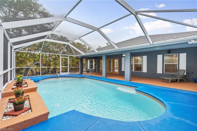 2004 NE 35th ST, Cape Coral, FL 33909