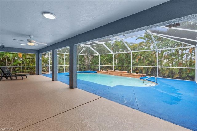 2004 NE 35th ST, Cape Coral, FL 33909