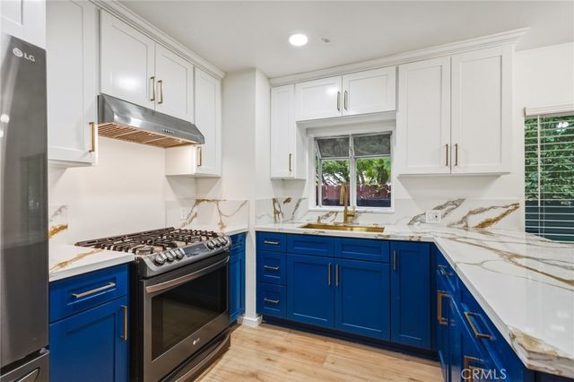 7015 Amigo, Reseda, CA 91335