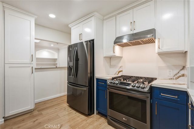 7015 Amigo, Reseda, CA 91335
