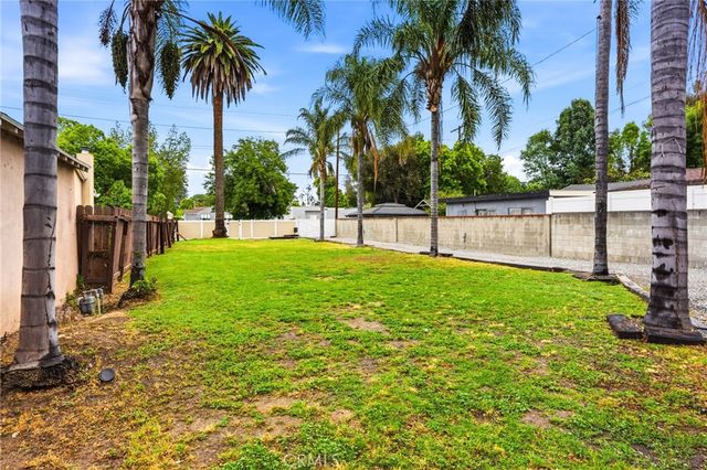 7015 Amigo, Reseda, CA 91335