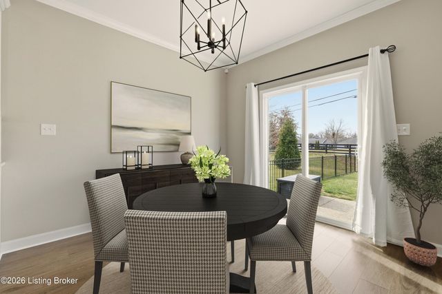 1302 Conservatory Ln, Louisville, KY 40223