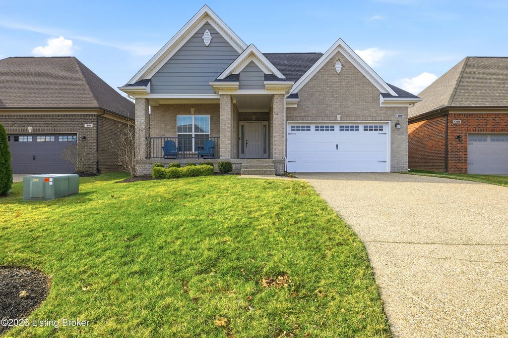 1302 Conservatory Ln, Louisville, KY 40223