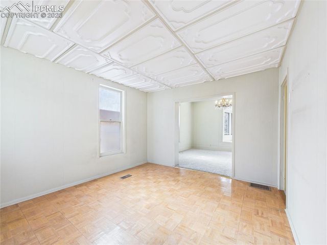 425 W Pitkin Avenue, Pueblo, CO 81004