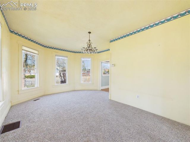 425 W Pitkin Avenue, Pueblo, CO 81004