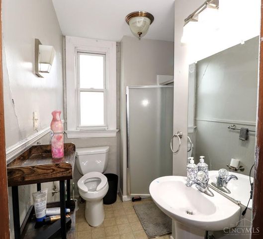3272 Jefferson Avenue, Cincinnati, OH 45220