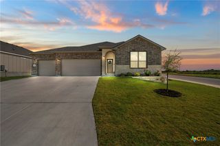 2042 Yarrelton Drive, Temple, TX 76502