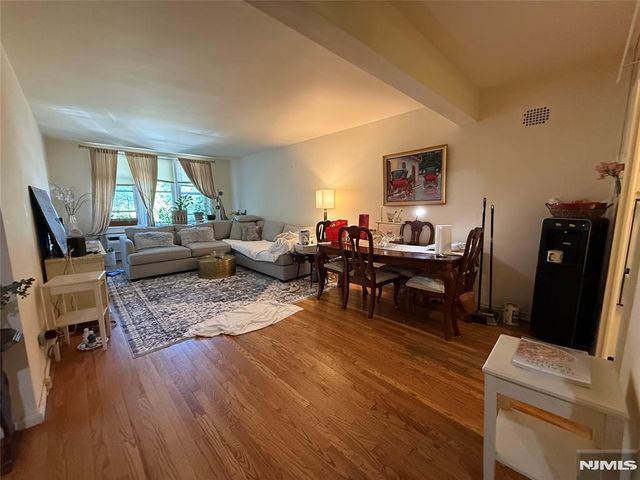 2160 Center Avenue 5M, Fort Lee, NJ 07024