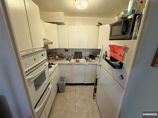 2160 Center Avenue 5M, Fort Lee, NJ 07024