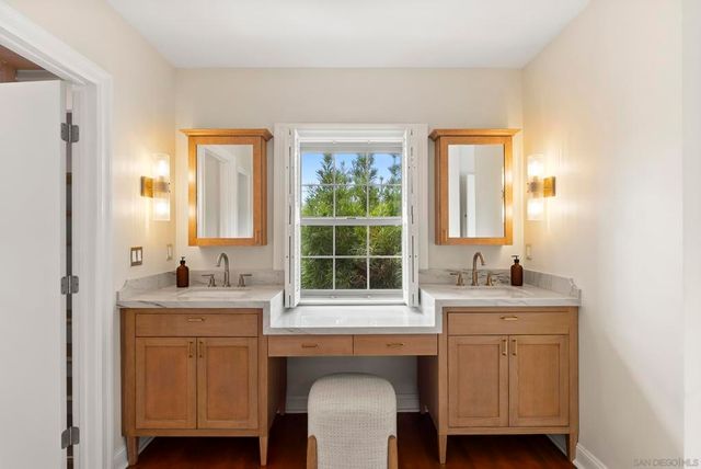 1896 Lyndon, San Diego, CA 92103