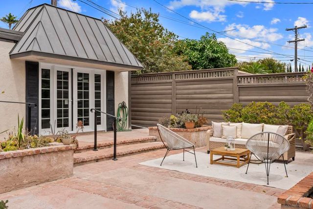 1896 Lyndon, San Diego, CA 92103