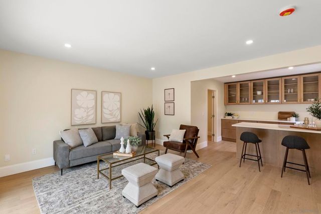 1896 Lyndon, San Diego, CA 92103