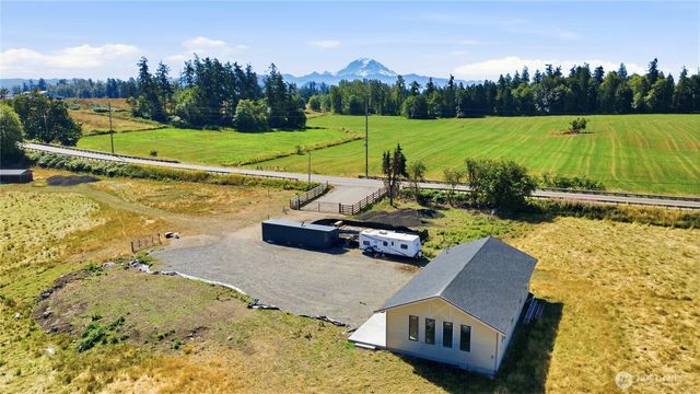 23028 SE 400th St, Enumclaw, WA 98022