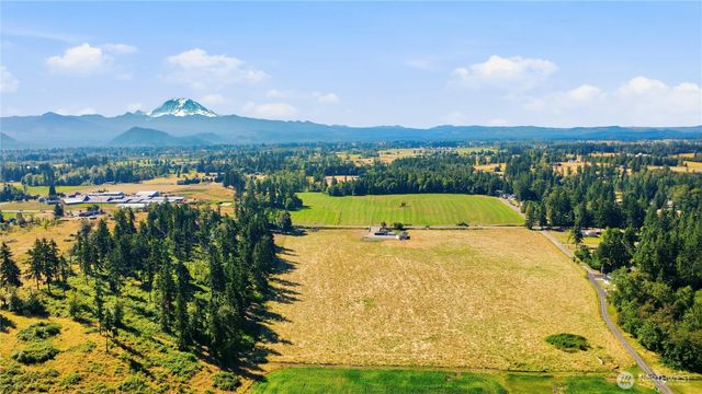 23028 SE 400th St, Enumclaw, WA 98022