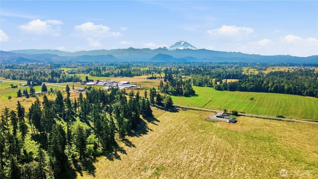 23028 SE 400th St, Enumclaw, WA 98022