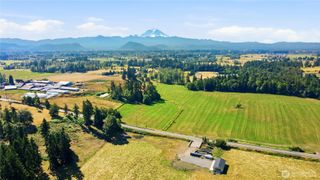 23028 SE 400th St, Enumclaw, WA 98022