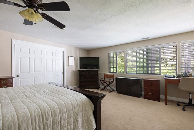 27844 Greenway Drive, Lake Arrowhead, CA 92352
