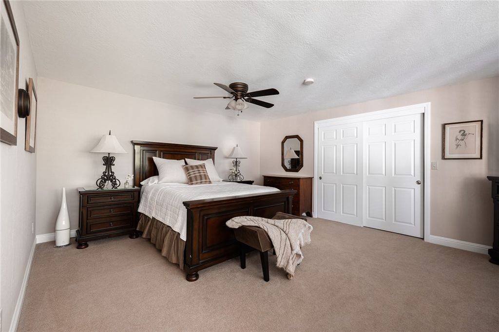 Image 22 of property listing at 27844 Greenway Drive, Lake Arrowhead, CA 92352