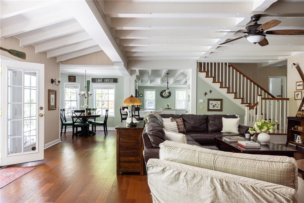 Image 6 of property listing at 27844 Greenway Drive, Lake Arrowhead, CA 92352