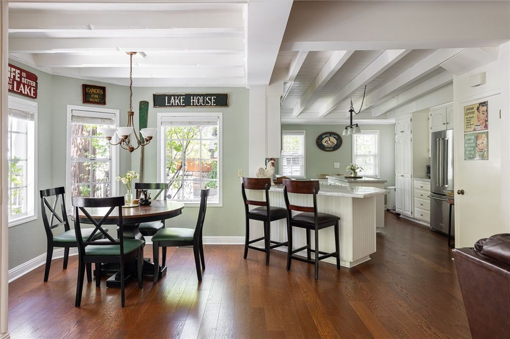 Image 7 of property listing at 27844 Greenway Drive, Lake Arrowhead, CA 92352
