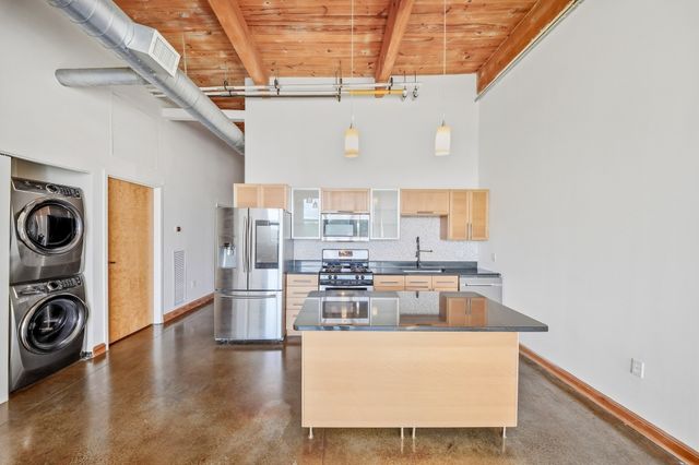 120 Holmes St 312, Quincy, MA 02171