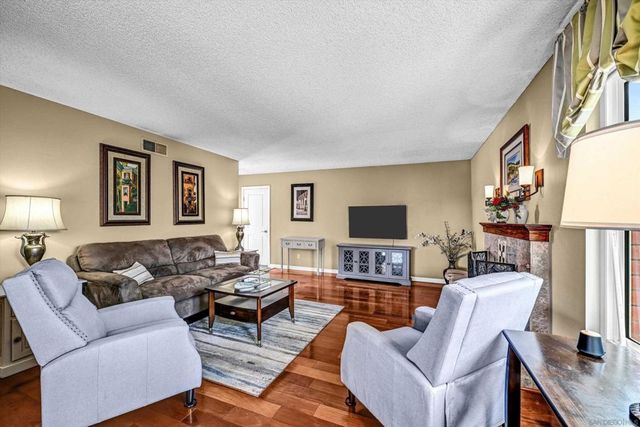 13856 Gorrion CT, El Cajon, CA 92021