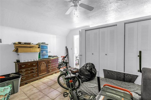 4631 40TH STREET N, St Petersburg, FL 33714