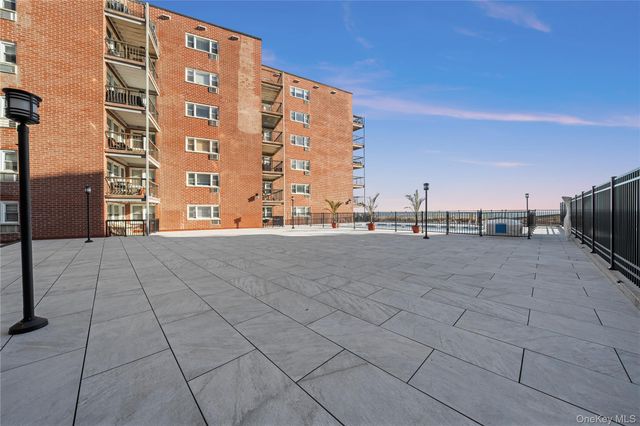750 Shore Road 3o, Long Beach, NY 11561