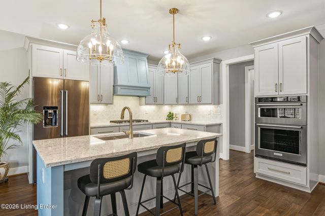 13510 Pointview Ct, Louisville, KY 40299